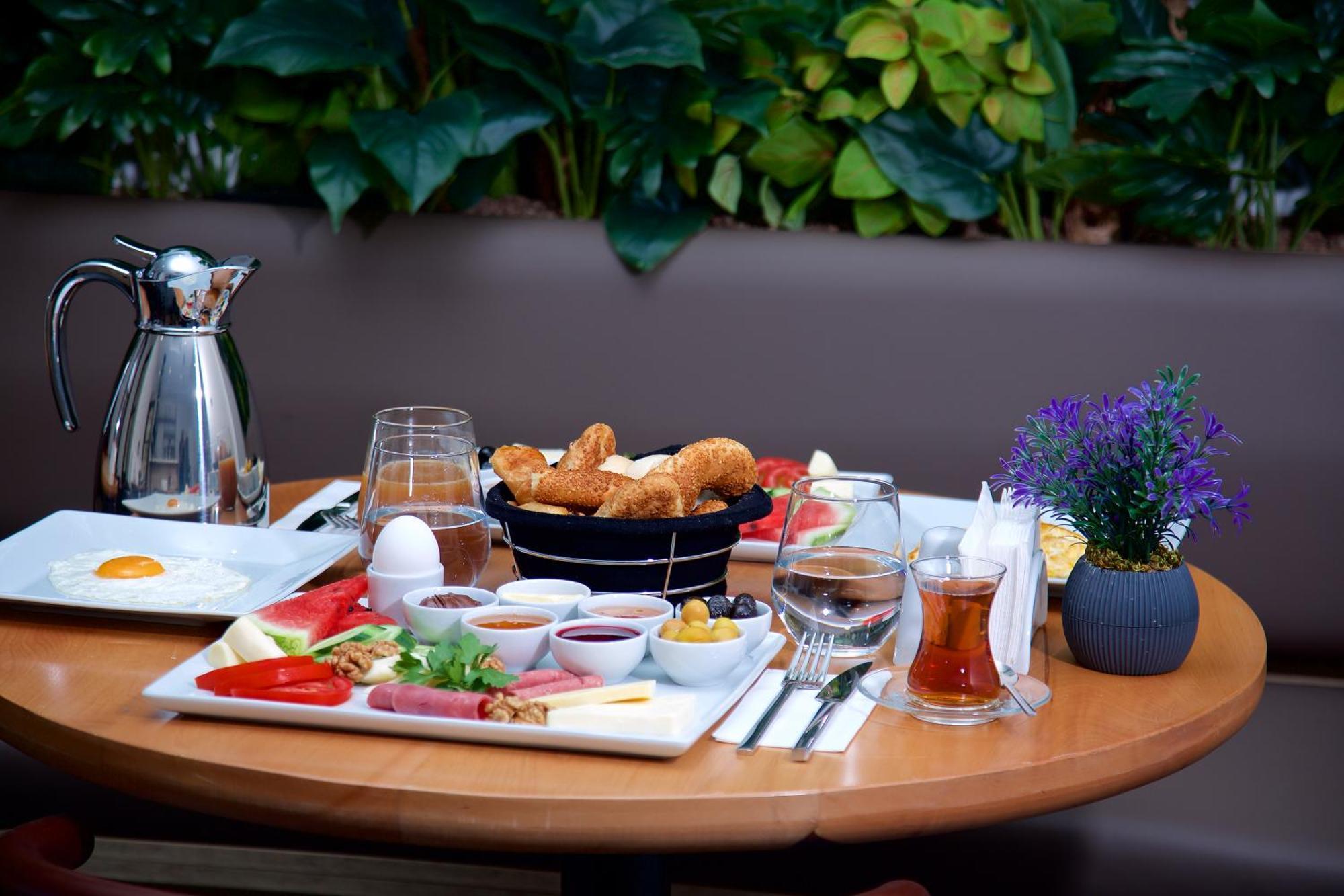 Joy Taksim Hotel Istanbul Bagian luar foto